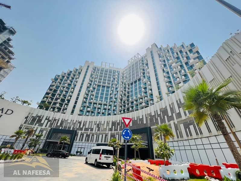 Luxury 1BHK Apartment | Burj Khalifa View + Amenities