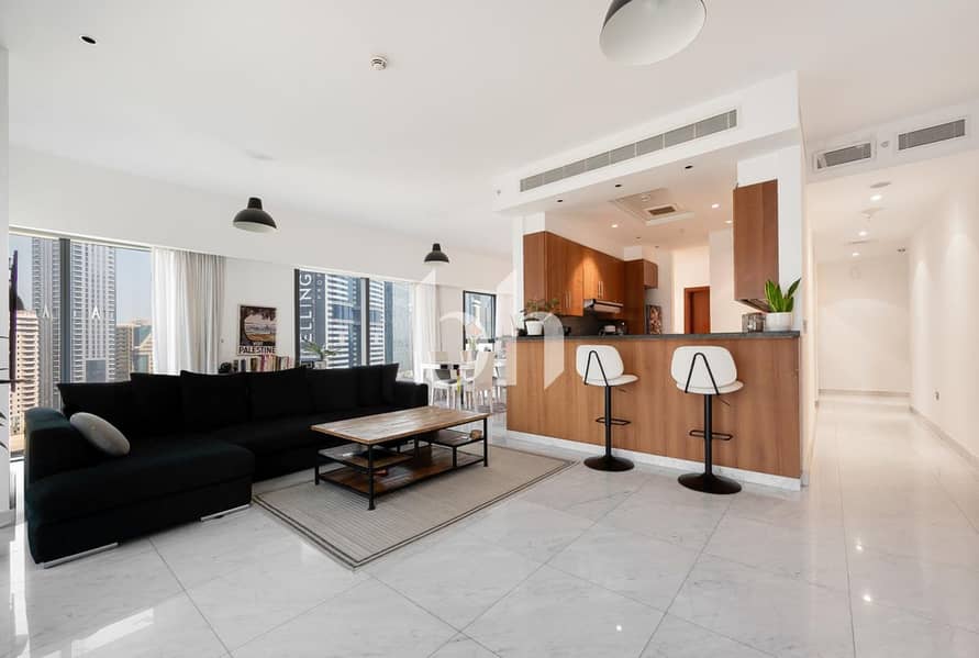 Rare Corner 1 Bed | Easily Convertible to 2-Bed