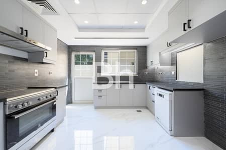 4 Bedroom Villa for Rent in Jumeirah Park, Dubai - Upgraded | Opposite Park | Ground Guest BR