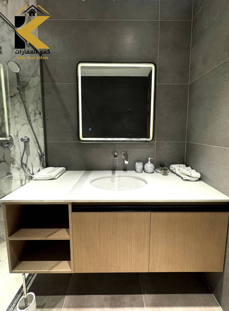 9 Bathroom  Ajman Creek Towers (5). jpg