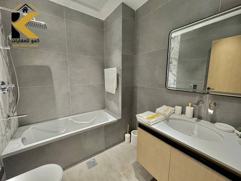 10 Bathroom  Ajman Creek Towers (6). jpg