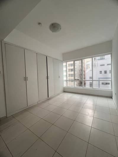 Open view | Built-in wardrobes | Spacious layout | Free outdoor parking