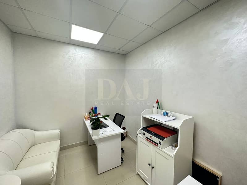4 b2154cad-9d76-40f2-aa58-e62d3776c3f1. jpg