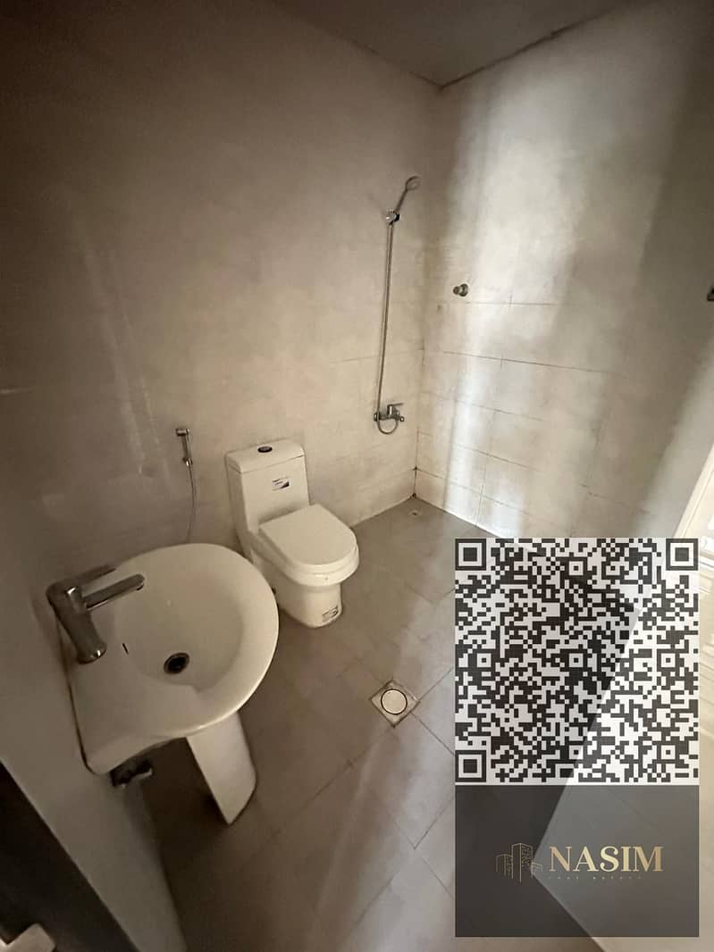 12 d54c5de2-42d5-4808-a232-eae7b9a4c502. jpg