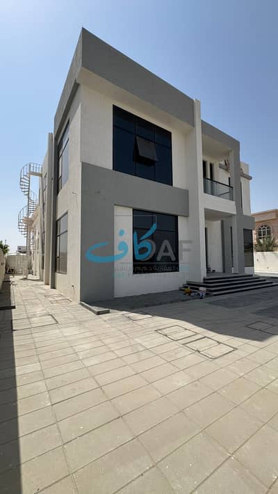 فیلا 5 غرف نوم للبيع في حوشي، الشارقة - صورة واتساب بتاريخ 1447-04-05 في 13.45. 52_6be28bcf. jpg