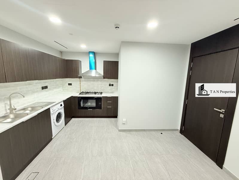 3 00cf1a83-e3d5-4e70-8f8e-df27a708b08c. jpg