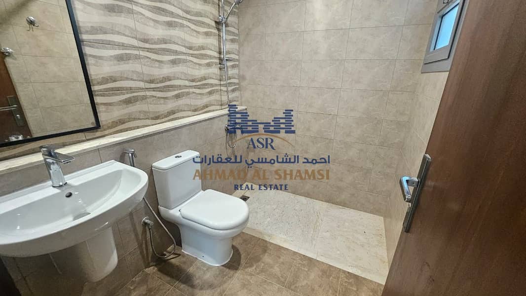 13 ade80dd1-9d2f-4e42-b6a5-44fcdcd075df. jpg