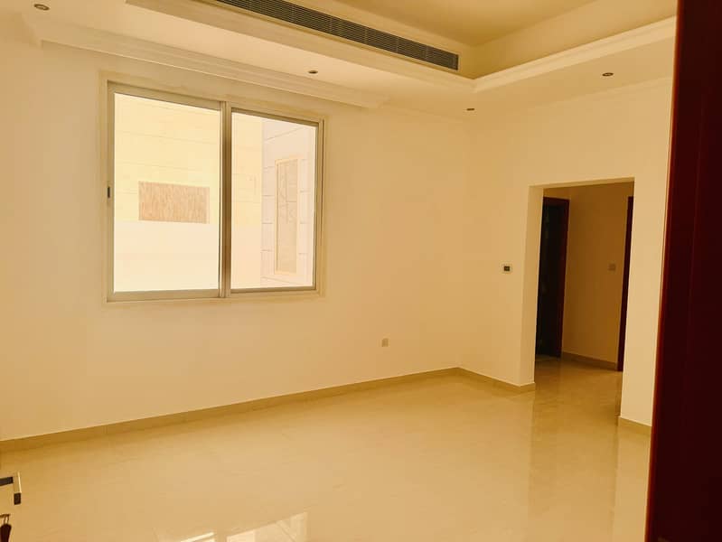4 ff53d3ea-0171-43af-852e-22cc046232dc. jpg