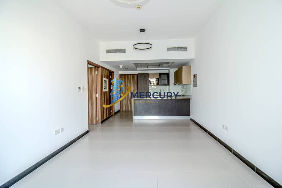 4 Aria-jvc-0555800213-rent19. jpg