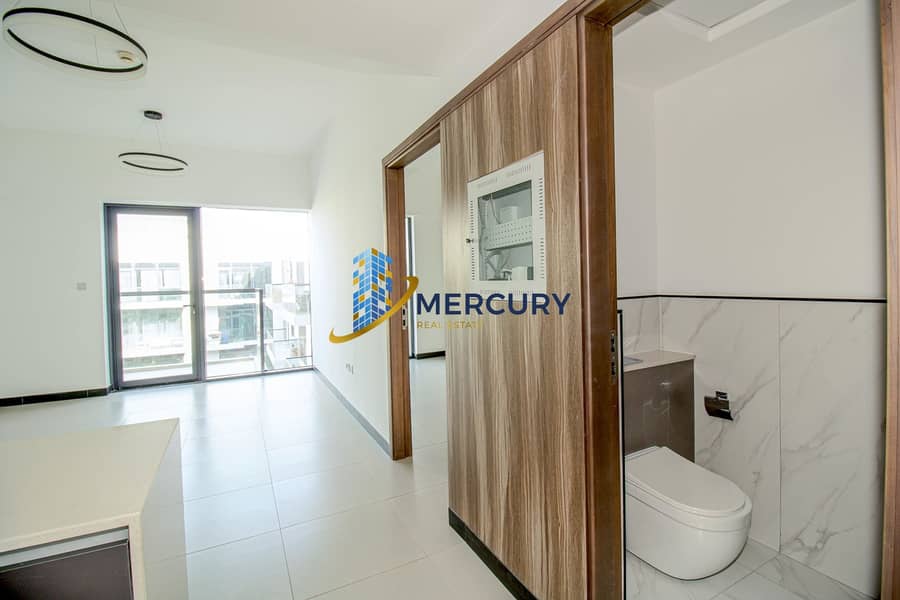 3 Aria-jvc-0555800213-rent6. jpg