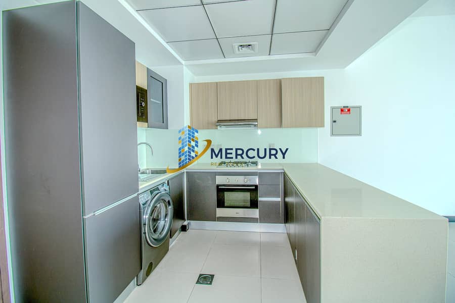 7 Aria-jvc-0555800213-rent2. jpg