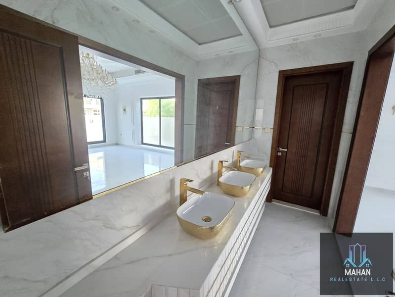 20 1000795474. jpg