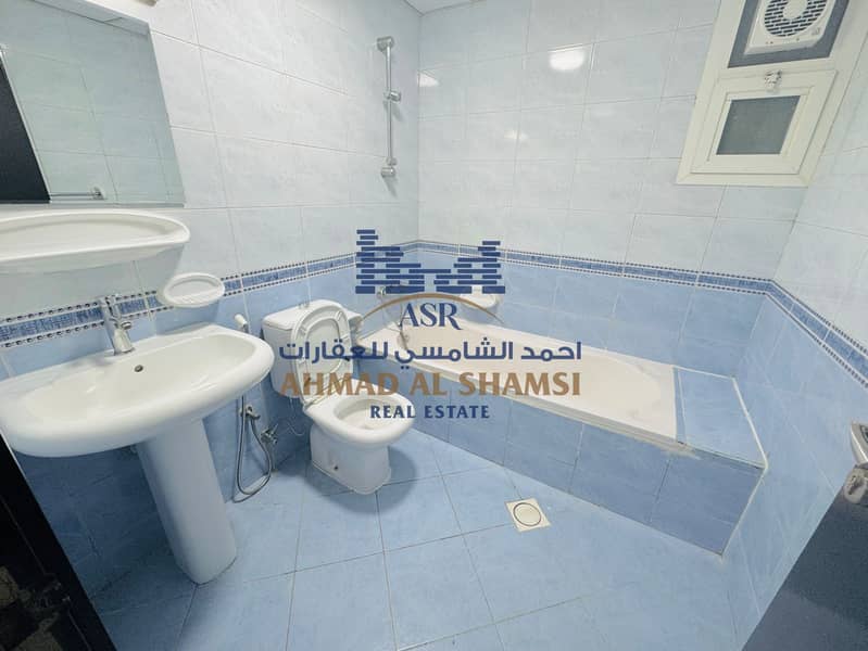 11 5d75fb8f-fb16-45c7-a14b-a5ce43525dd9. jpg