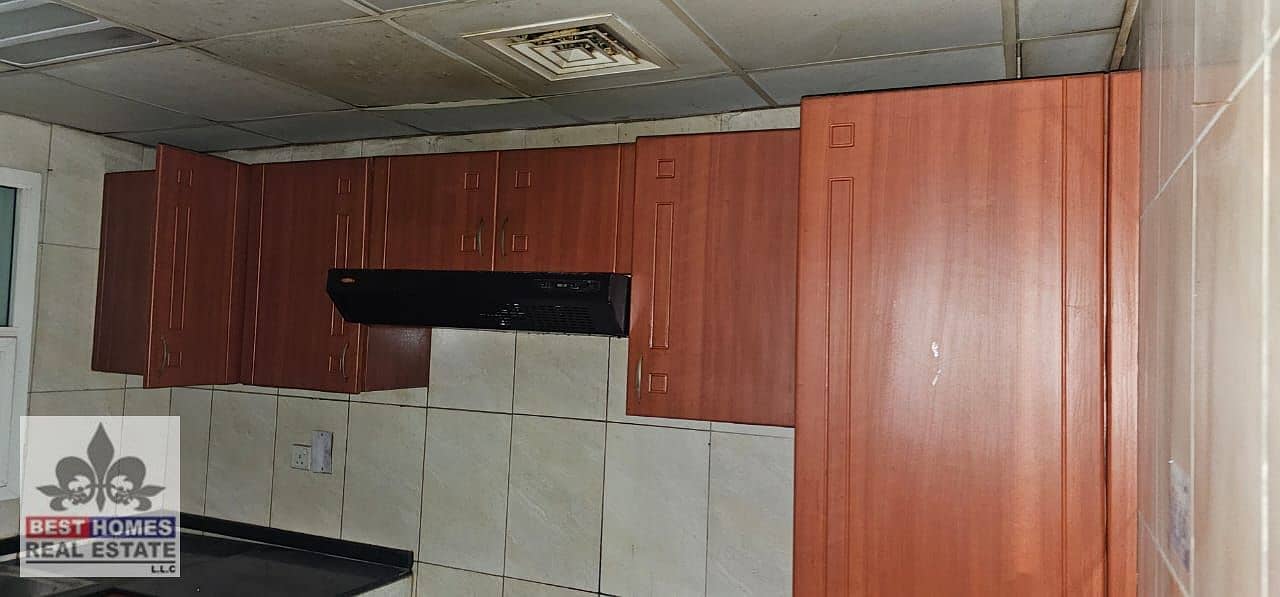 8 HT2BHK13. jpg