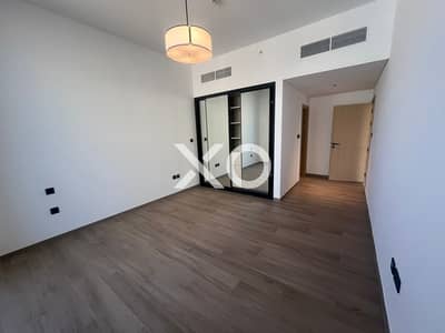 2 Bedroom Flat for Rent in Jumeirah Village Circle (JVC), Dubai - Modern 2-Bed | Pool & Gym | JVC