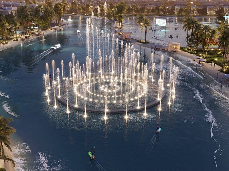 10 Central Hub Fountain. jpg