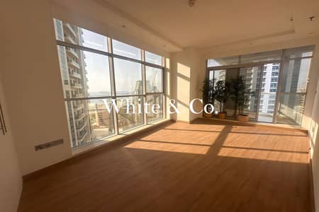 3 Bedroom Flat for Rent in Dubai Marina, Dubai - Spacious Unit | Fully Renovated | Premium