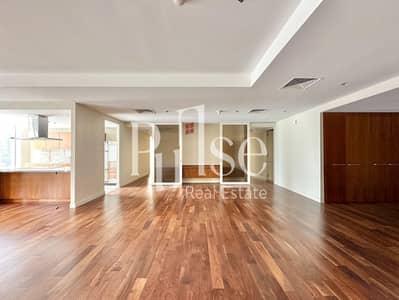 3 Bedroom Apartment for Sale in DIFC, Dubai - Modern Corner 3BR + Maids | Vacant On Transfer