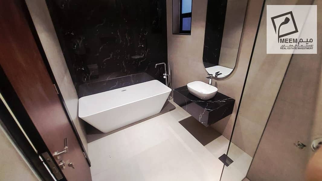 15 53fab33d-838b-400f-b4cf-feba7bc1199d. jpg