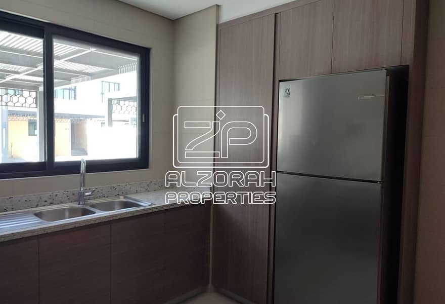 7 e3faafdc-73fa-44bd-bdba-7374136f4229. jpg