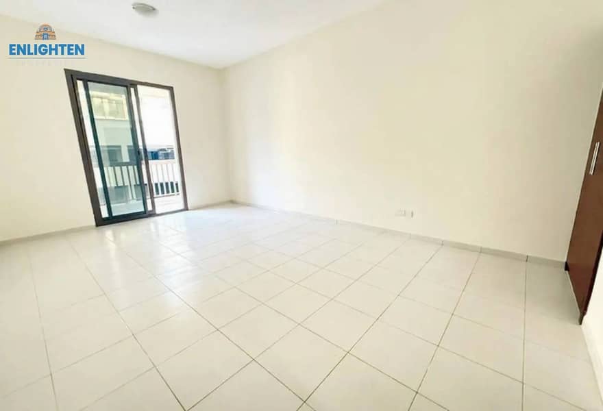 位于朱美拉环形村(JVC)，JVC第15区，马沙尔公寓 的公寓 42000 AED - 12985660