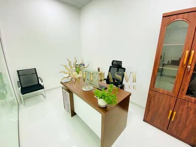 مکتب  للايجار في القرهود، دبي - 070f2283-aeda-42ef-93f6-d313bc564199. jpg