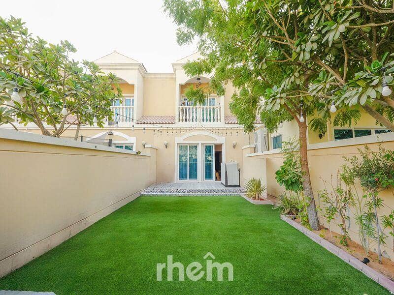 VOT | Upgraded Townhouse | VIEW TODAY