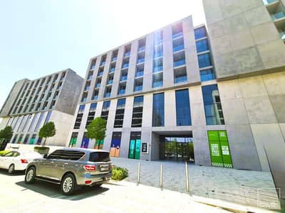 2 Bedroom Flat for Rent in Aljada, Sharjah - Luxury | Spacious 2-Bedroom | Modern Living