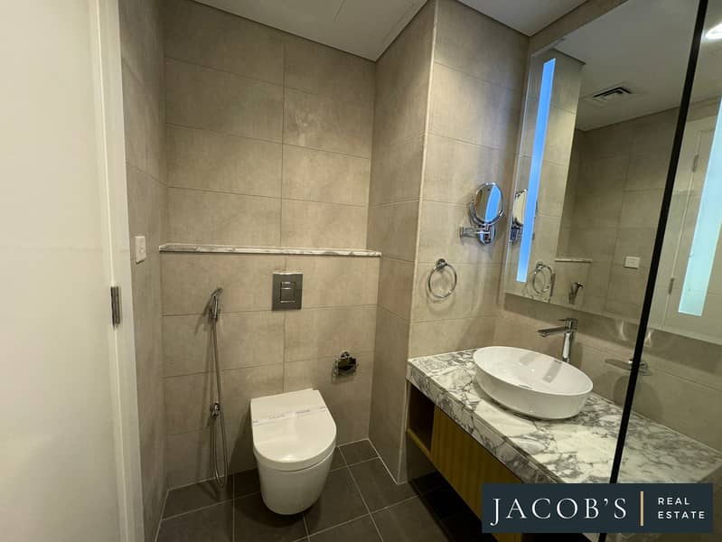 10 TOILET. jpeg