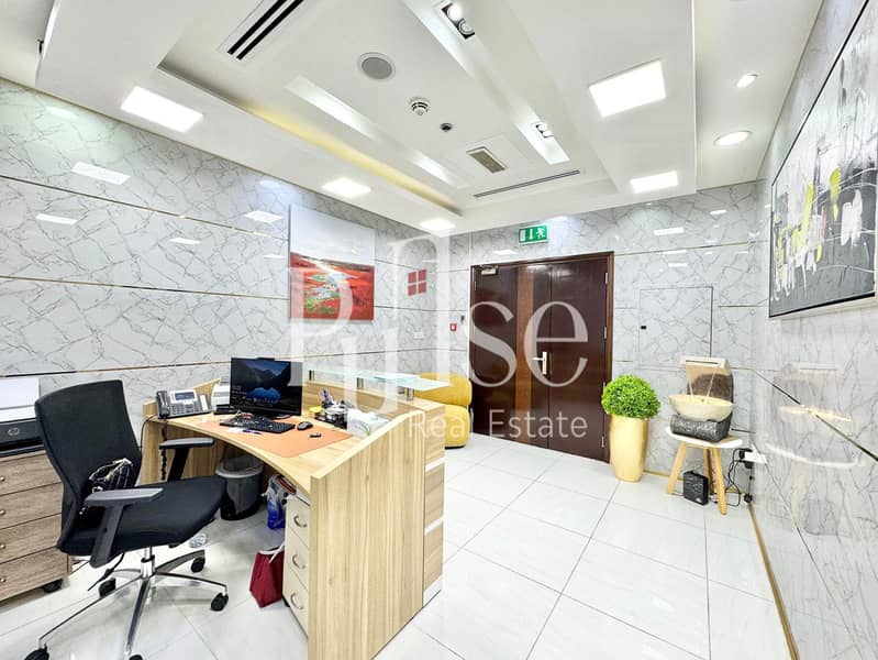 Офис в Шейх Зайед Роуд，Тауэр Латифа, 60000 AED - 12986825