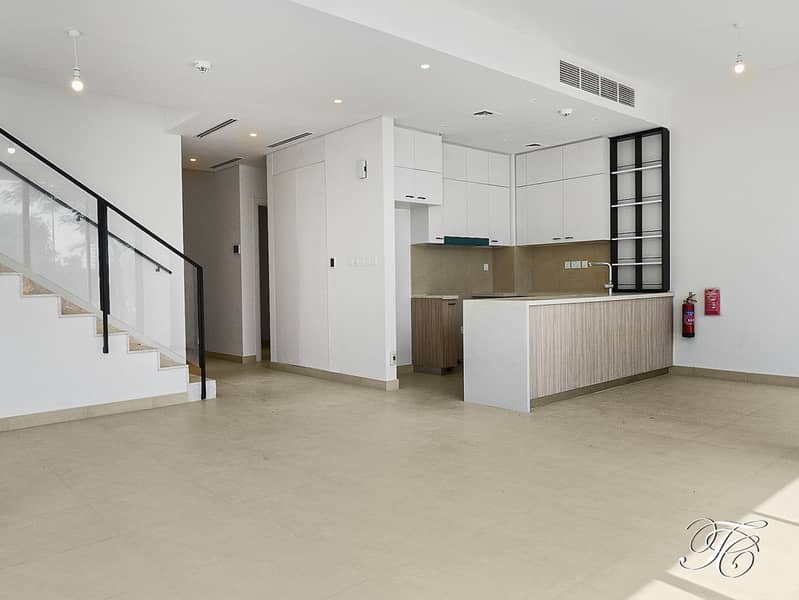 位于迪拜山庄,俱乐部别墅 4 卧室的别墅 550000 AED - 12971196 位于迪拜山庄,俱乐部别墅 4 卧室的别墅 550000 AED - 12971196