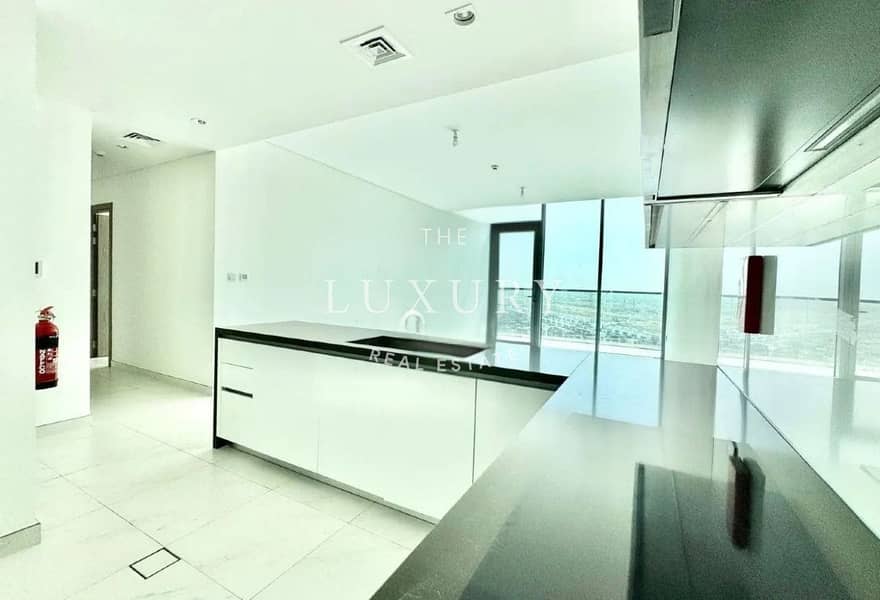 3 Ready_to_move_I_Lagoon_View_I_High_floor-2. jpg