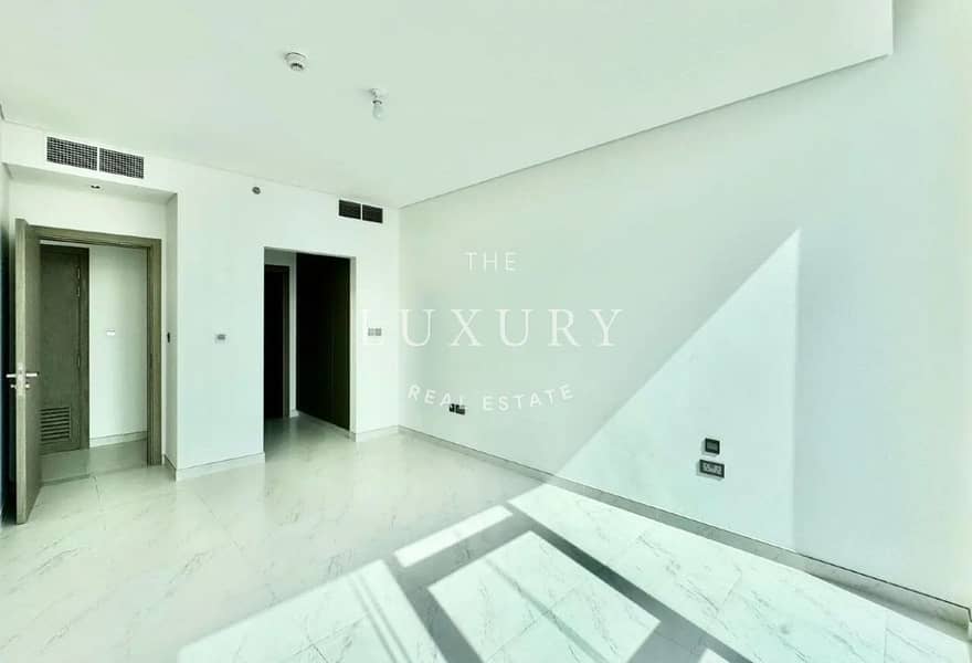 7 Ready_to_move_I_Lagoon_View_I_High_floor-7. jpg