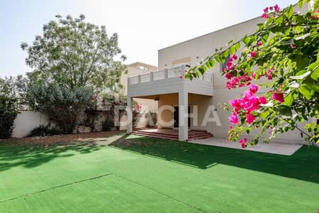 4 Bedroom Villa for Sale in The Meadows, Dubai - Vacant | Single Row | Type 4 | Spacious Garden