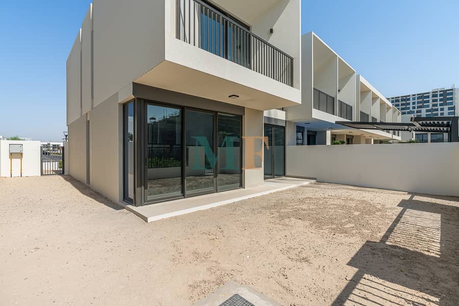 位于城市广场，马哈联排别墅 4 卧室的联排别墅 195000 AED - 12987422