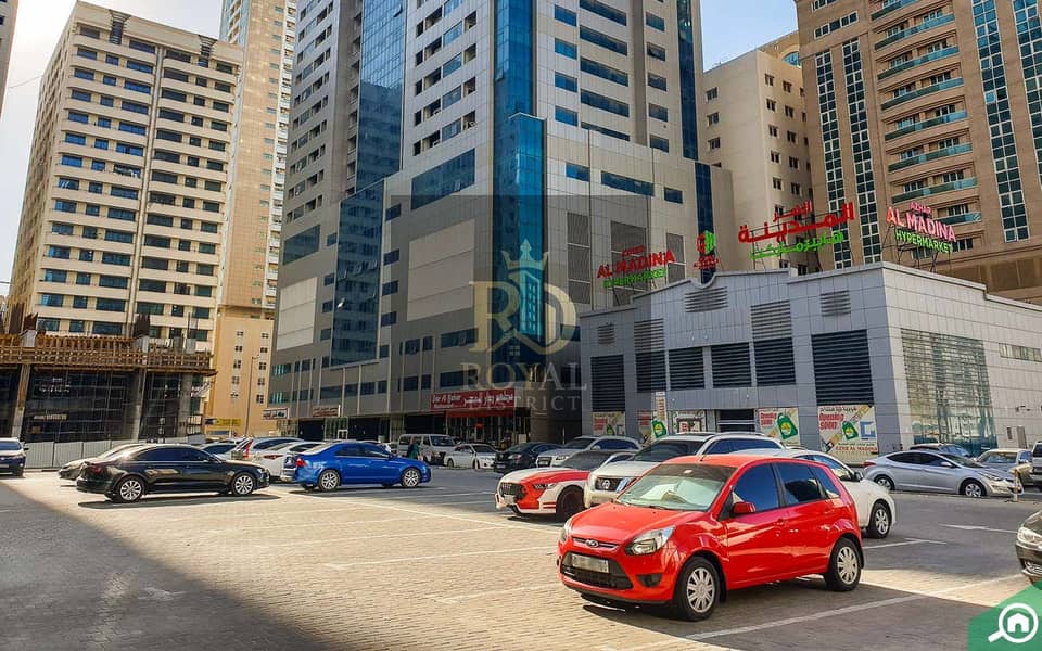 8 Parking_in_Gulf_Pearl_Tower_ar2412022_37680457a5_9f594c55e5. jpg
