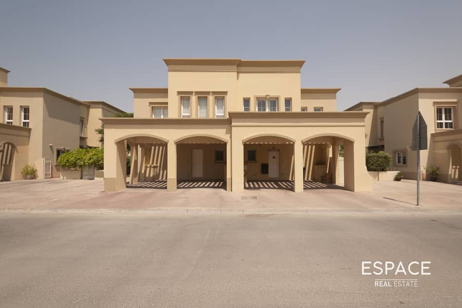 فیلا في الينابيع 14،الينابيع 3 غرف 295000 درهم - 12988641