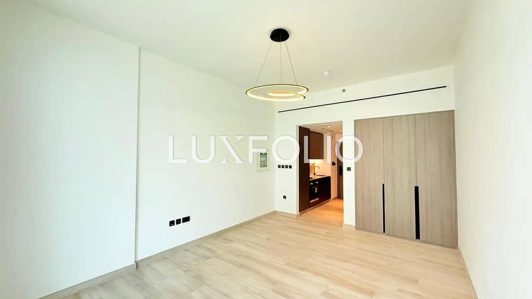 位于阿尔扬街区，牛津花园 的公寓 780000 AED - 12988993