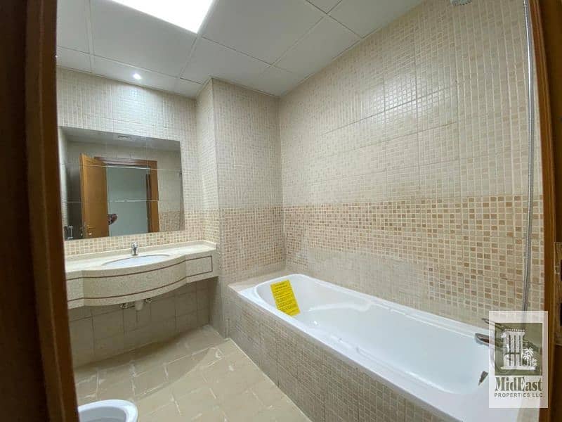 10 bathroom 1. jpg