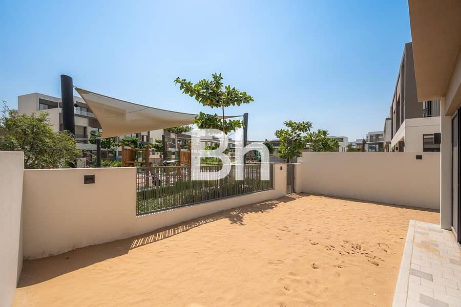 Closed Kitchen | Park Views | VOT Closed Kitchen | Park Views | VOT