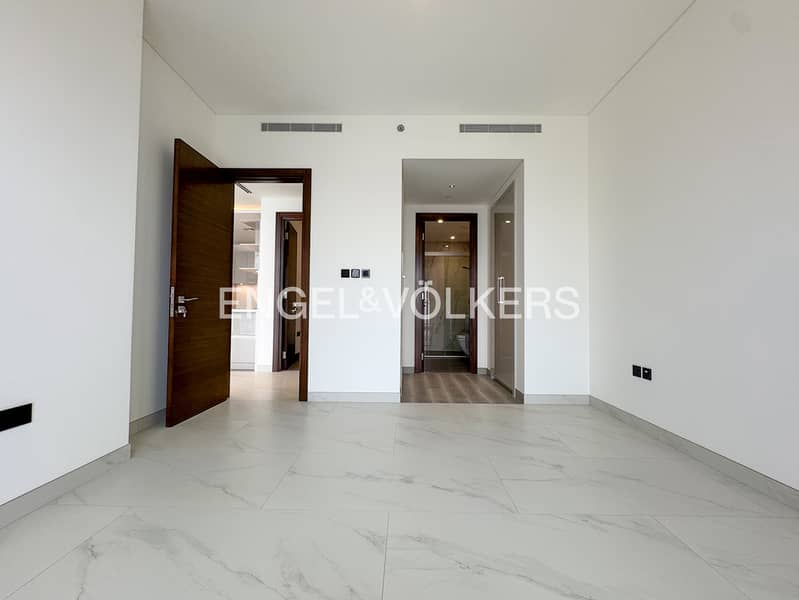 Vacant | High Floor | Huge Layout Unit - Image 10