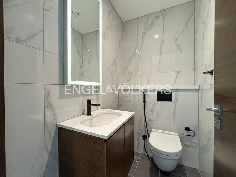 Vacant | High Floor | Huge Layout Unit - Image 11