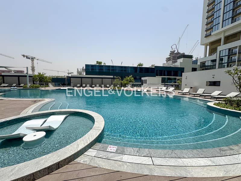 Vacant | High Floor | Huge Layout Unit - Image 18