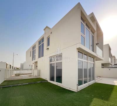 6 Bedroom Villa for Rent in DAMAC Hills 2 (Akoya by DAMAC), Dubai - Single row | Huge layout | Vacant