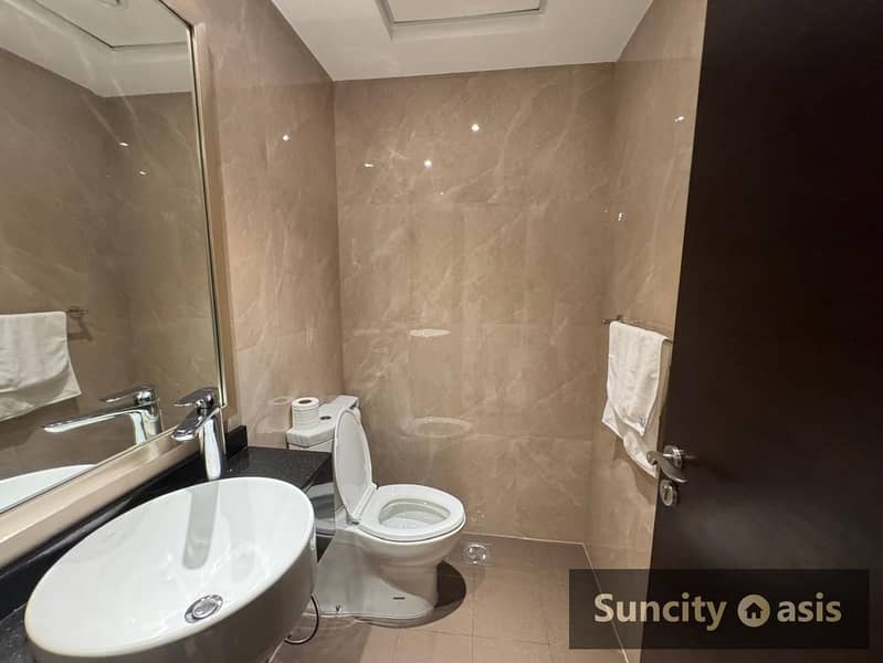 Canal View |Fully Furnished | Vacant Soon | Luxury - Image 9