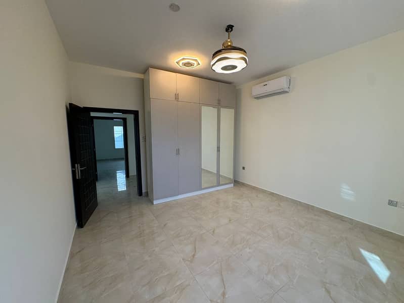 4 bd800924-dfde-47e7-a063-c9e8acbd7314. jpg