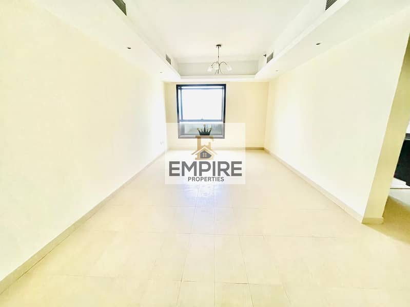 4 f9ef7563-36ba-4ec1-818c-3449250cae5a. jpg