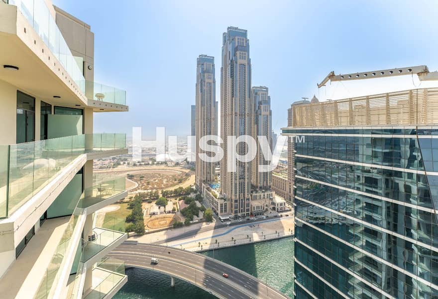 Top Floor | Semi Closed Kitchen | New