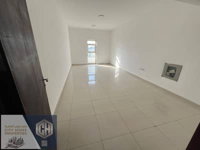 فلیٹ 3 غرف نوم للايجار في الجرف، عجمان - IMG-20251004-WA0047. jpg