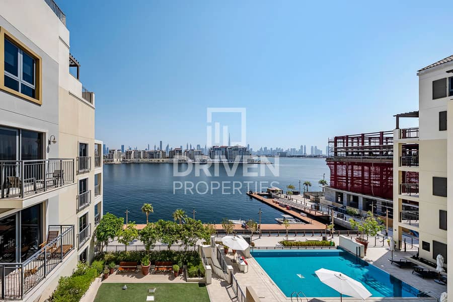 Full Sea and Skyline Views | Large Layout